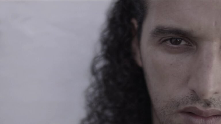IRIS HOND – ‘THUIS’ FT. ALI B | #ABMK