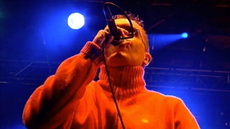 Luister Dan (Live @ Koninginnenach 2002)