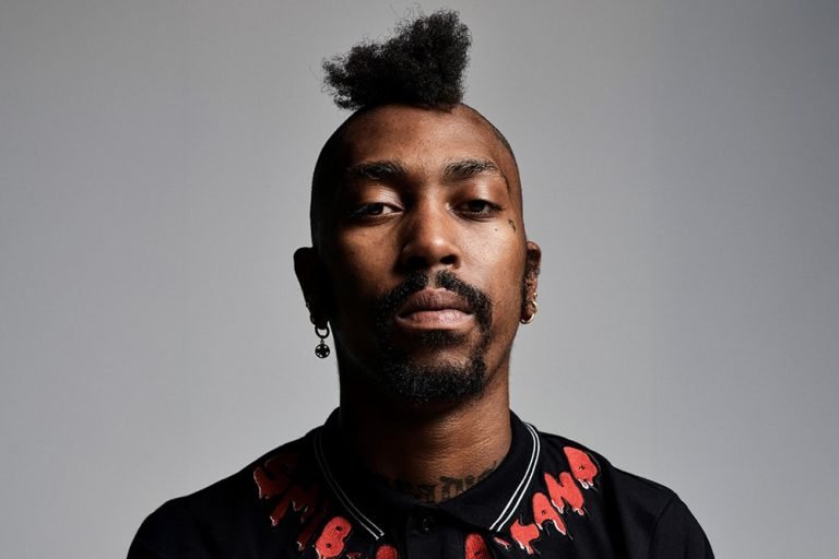 Ray Fuego wisselt niet van genre — hij laat zien dat de grens nooit vaststond