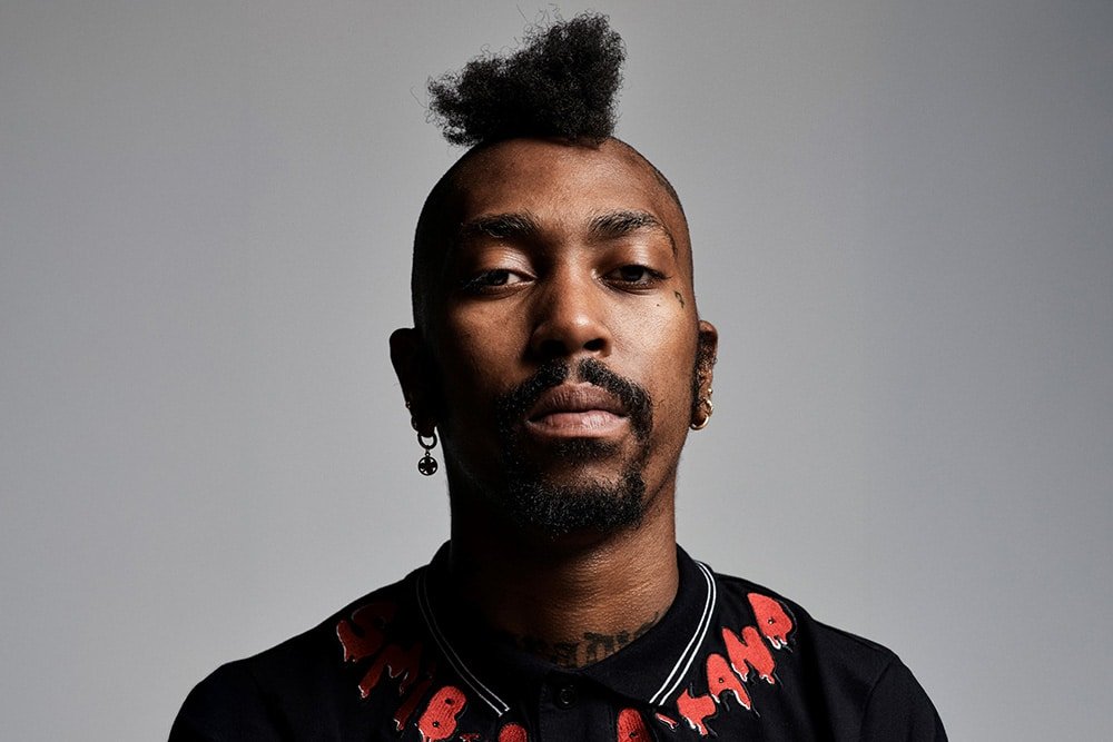 Ray Fuego wisselt niet van genre — hij laat zien dat de grens nooit vaststond